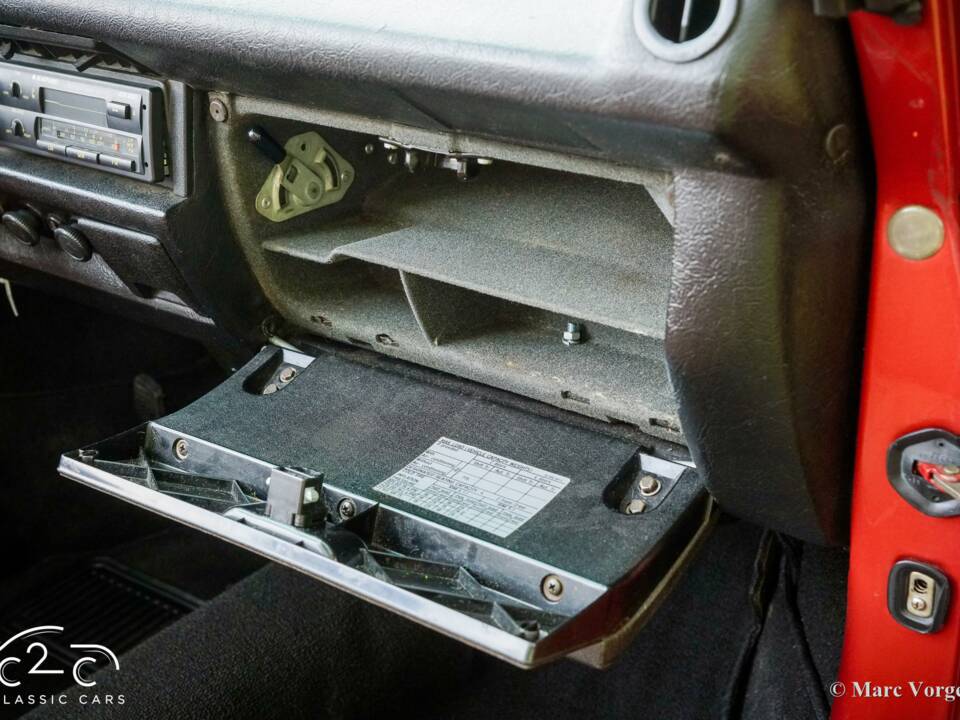 Bild 12/56 von Volkswagen Käfer 1303 &quot;Champagne Edition&quot; (1978)