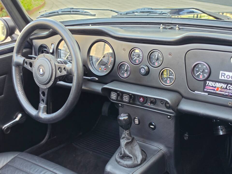 Image 26/49 of Triumph TR 6 PI (1973)
