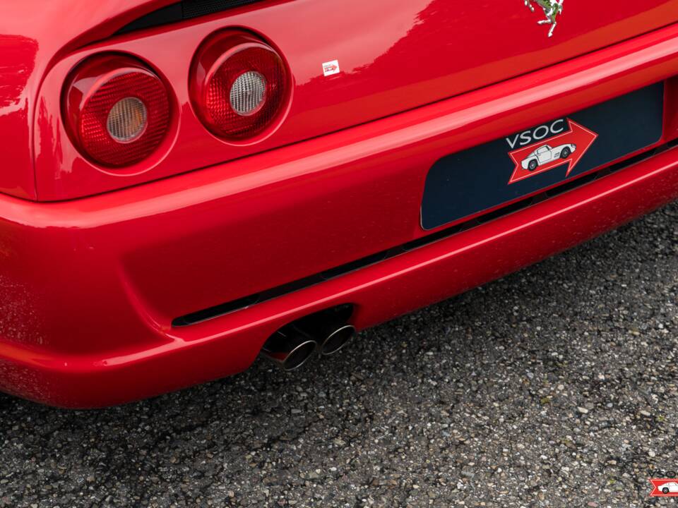 Bild 27/53 von Ferrari F 355 Berlinetta (1996)