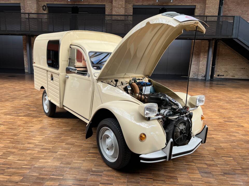 Image 19/24 de Citroën AK 400 (1977)