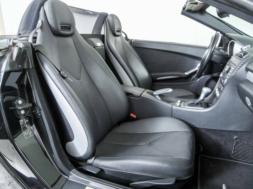 Afbeelding 39/50 van Mercedes-Benz SLK 200 Kompressor (2007)