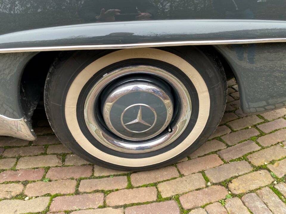 Image 22/52 de Mercedes-Benz 190 SL (1961)