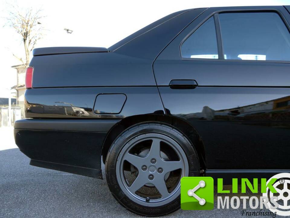 Immagine 10/10 di Alfa Romeo 155 Twin Spark 2.0 16V (1996)