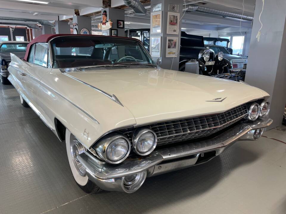 Image 9/24 of Cadillac Eldorado Biarritz (1961)