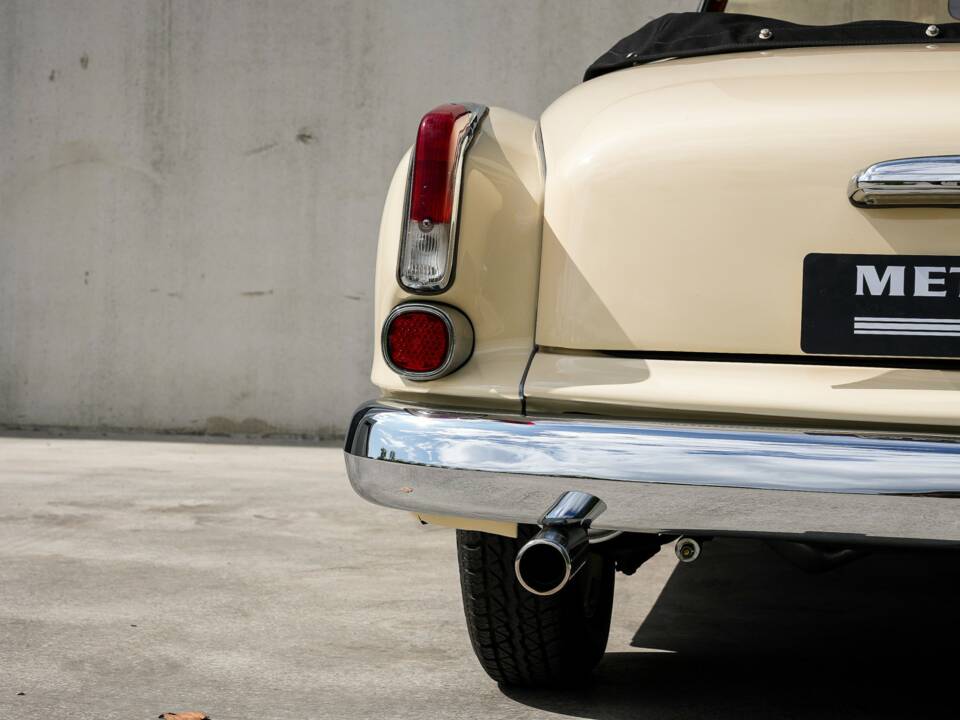 Immagine 32/40 di Borgward Isabella Coupe-Cabriolet (1961)