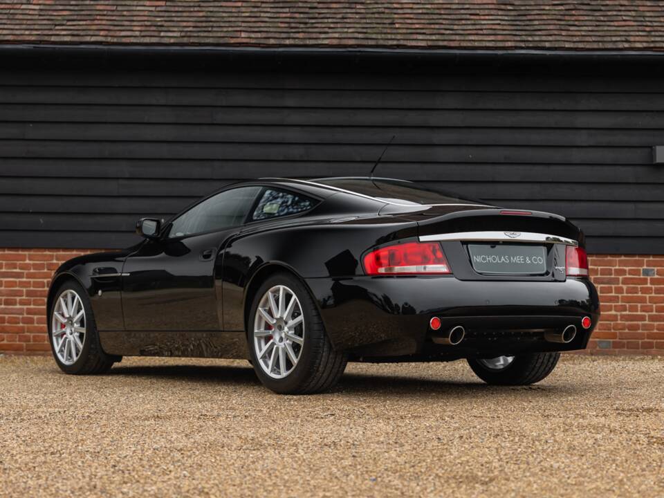 Bild 3/49 von Aston Martin V12 Vanquish S (2007)