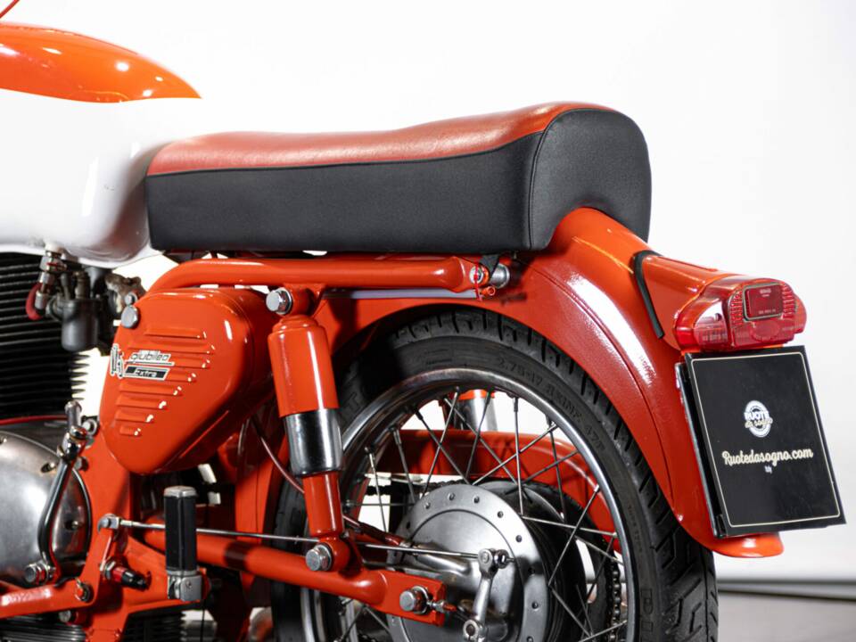 Bild 14/50 von Gilera Giubileo 175 Sport (1963)