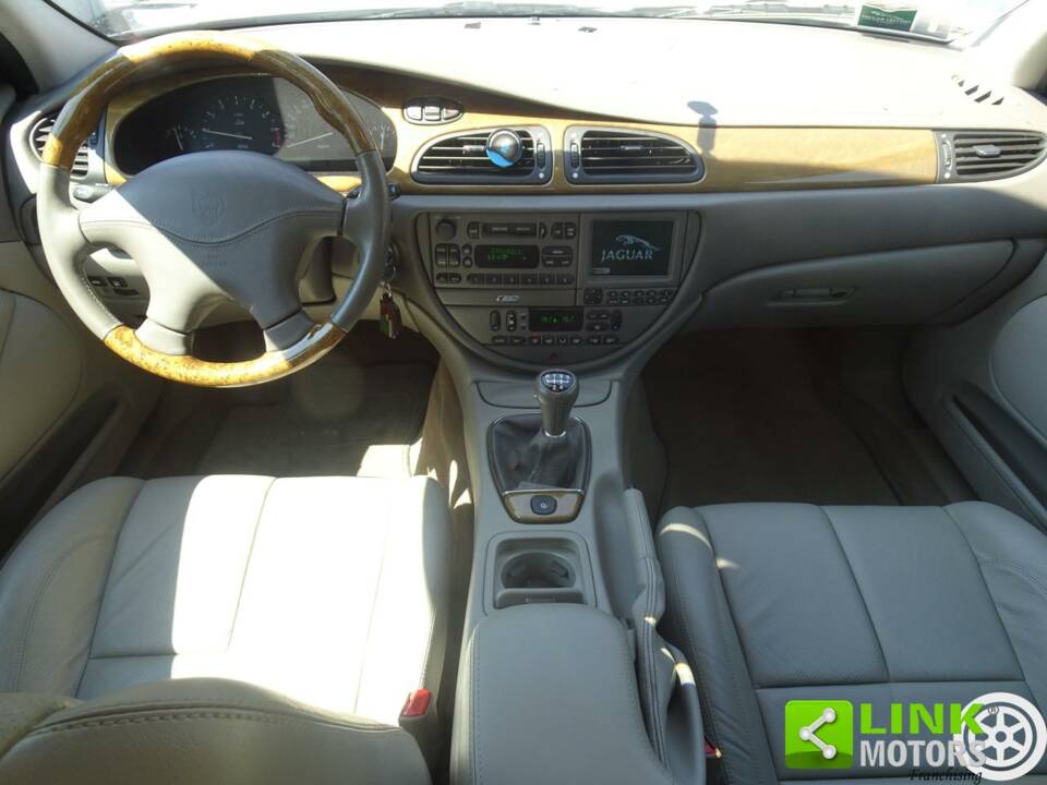 Imagen 9/39 de Jaguar S-Type 3.0 V6 (2000)