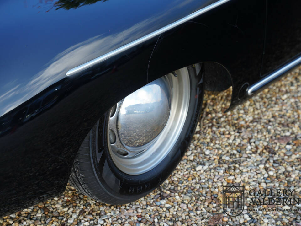 Image 14/50 of Porsche 356 1500 Super Speedster (1955)