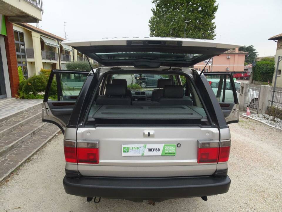 Bild 35/42 von Land Rover Range Rover 2.5 DSE (2000)