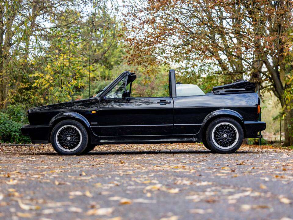 Afbeelding 12/46 van Volkswagen Golf I GTI 1.6 (1993)