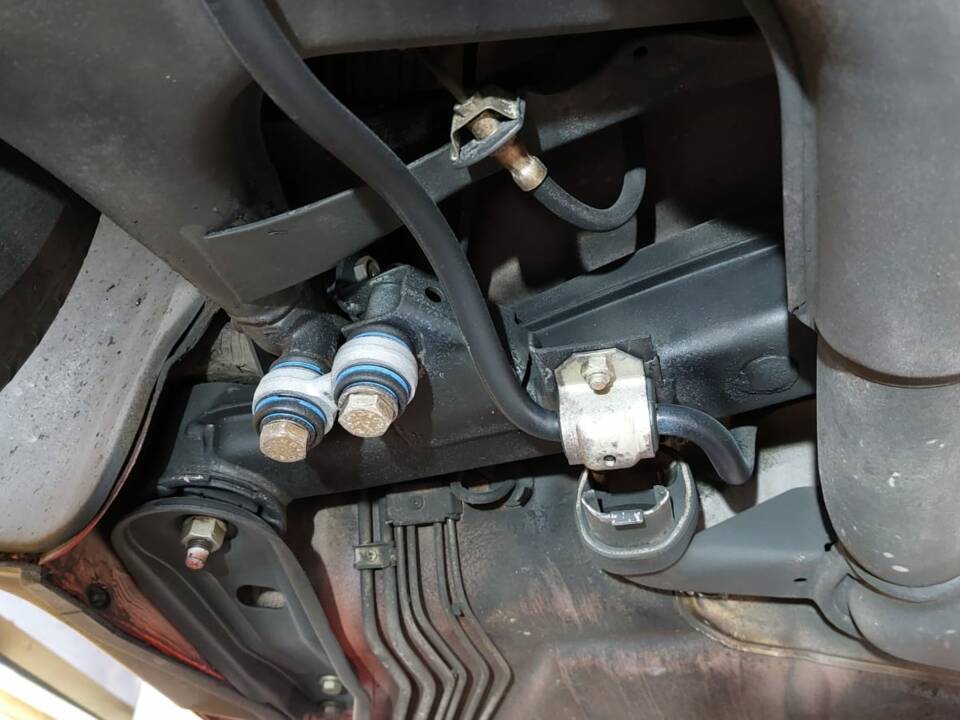 Bild 39/46 von BMW 750i (1991)