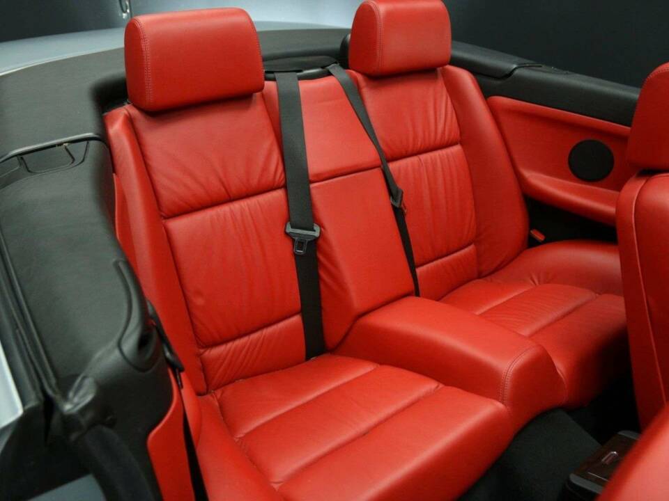 Immagine 27/50 di BMW 328i (1997)