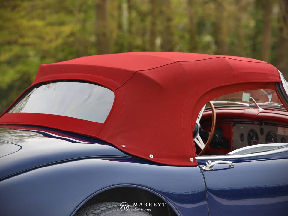 Image 45/78 of Jaguar XK 150 3.4 S OTS (1958)