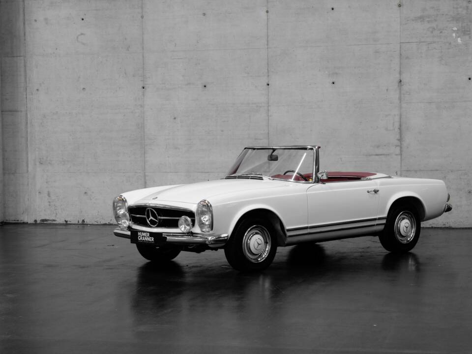 Immagine 2/40 di Mercedes-Benz 230 SL (1966)