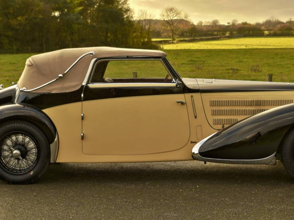Image 22/50 de Bugatti Type 57 C (1937)