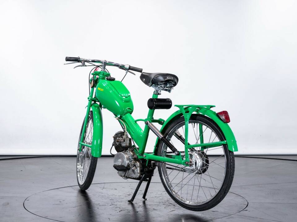 Image 8/44 of Ducati Cucciolo (1951)