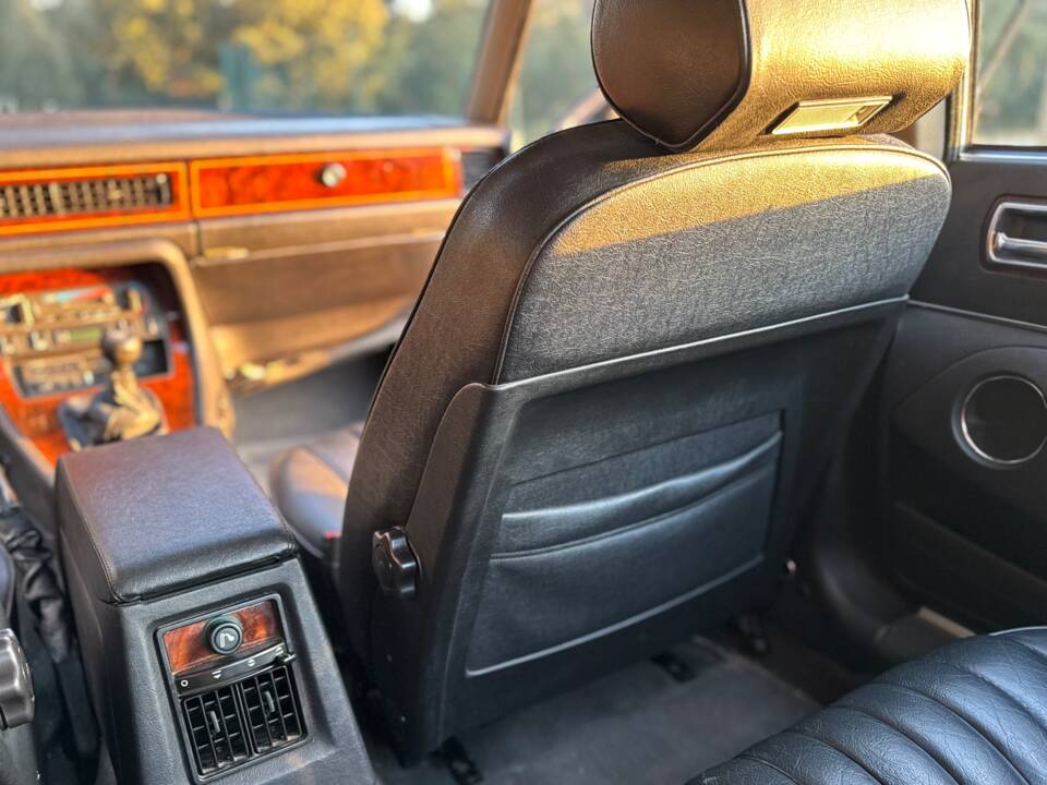 Image 24/40 of Jaguar Sovereign 3.6 (1989)