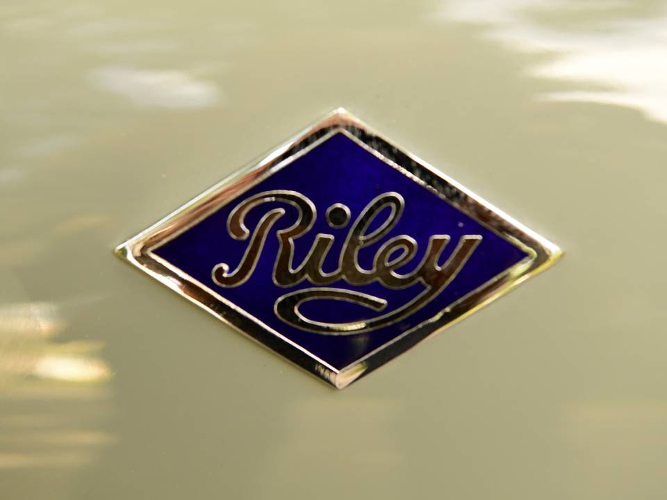 Image 22/50 of Riley Elf Mark I (1963)
