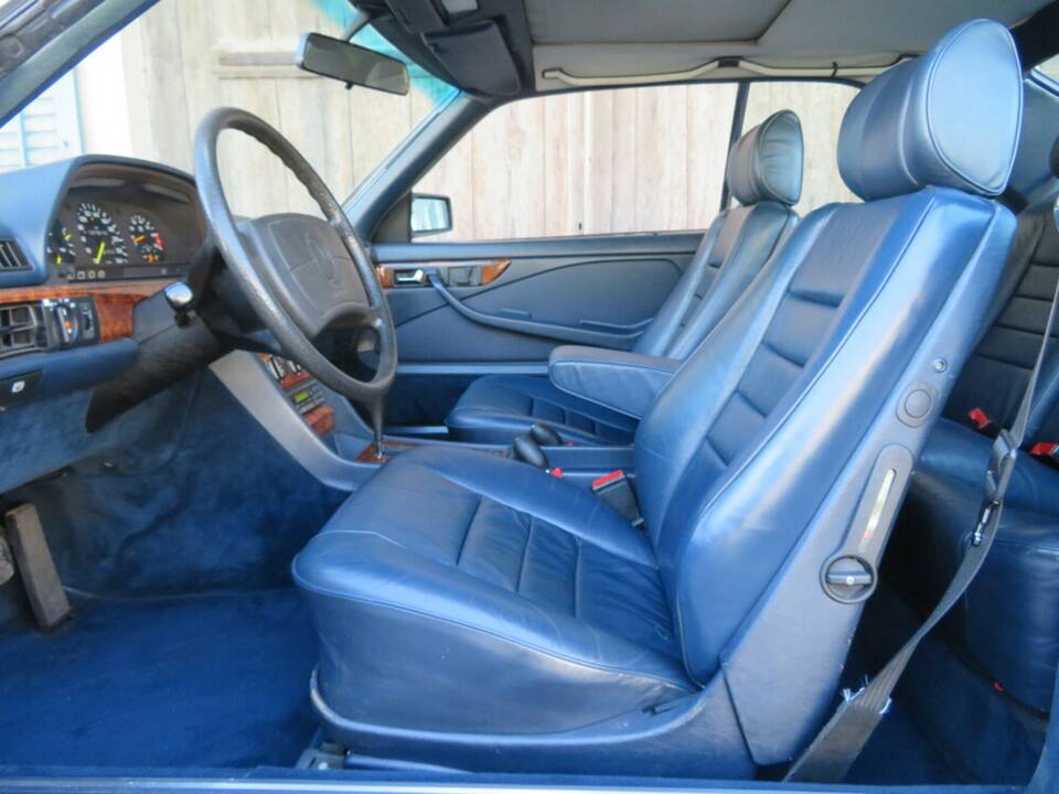 Imagen 4/19 de Mercedes-Benz 380 SEC (1982)