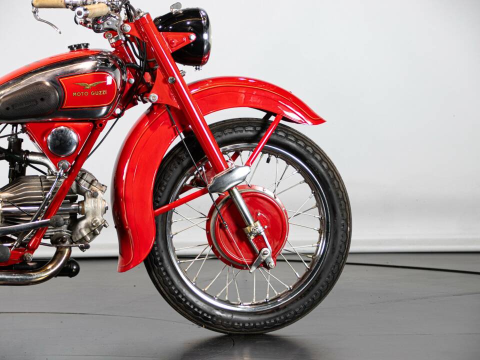 Imagen 14/50 de Moto Guzzi DUMMY (1952)