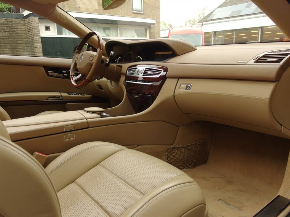 Bild 26/49 von Mercedes-Benz CL 63 AMG (2007)