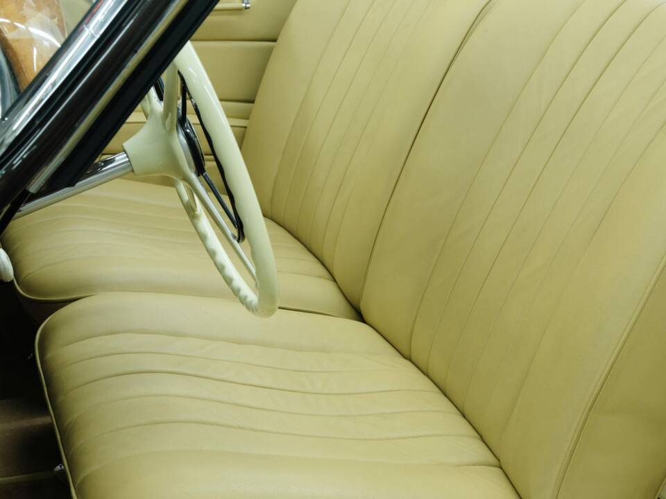 Bild 26/50 von Mercedes-Benz 320n Cabriolet A (1938)