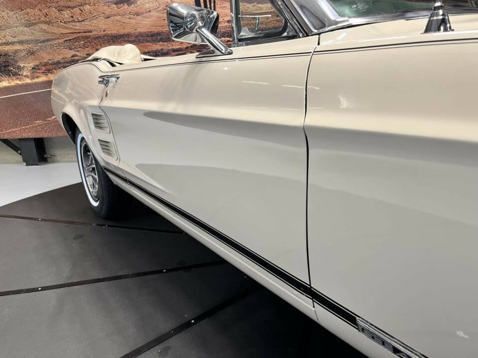 Immagine 46/50 di Ford Mustang 390 GTA (1967)