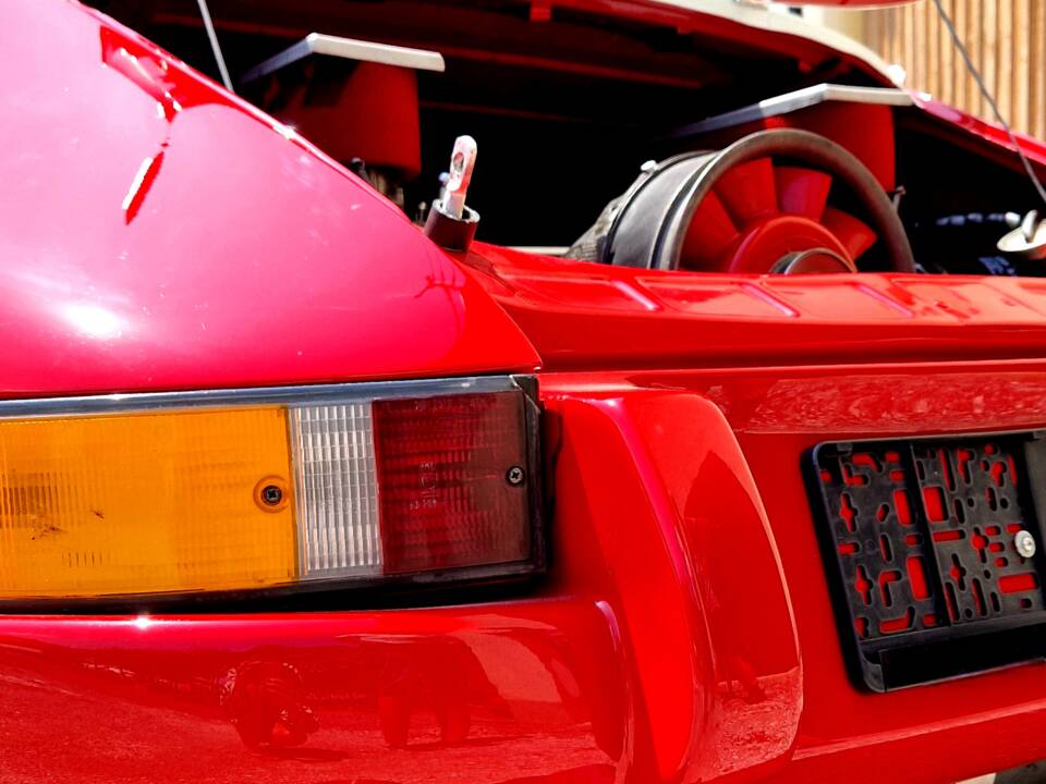 Image 11/31 of Porsche 911 ST 2.2 (1969)