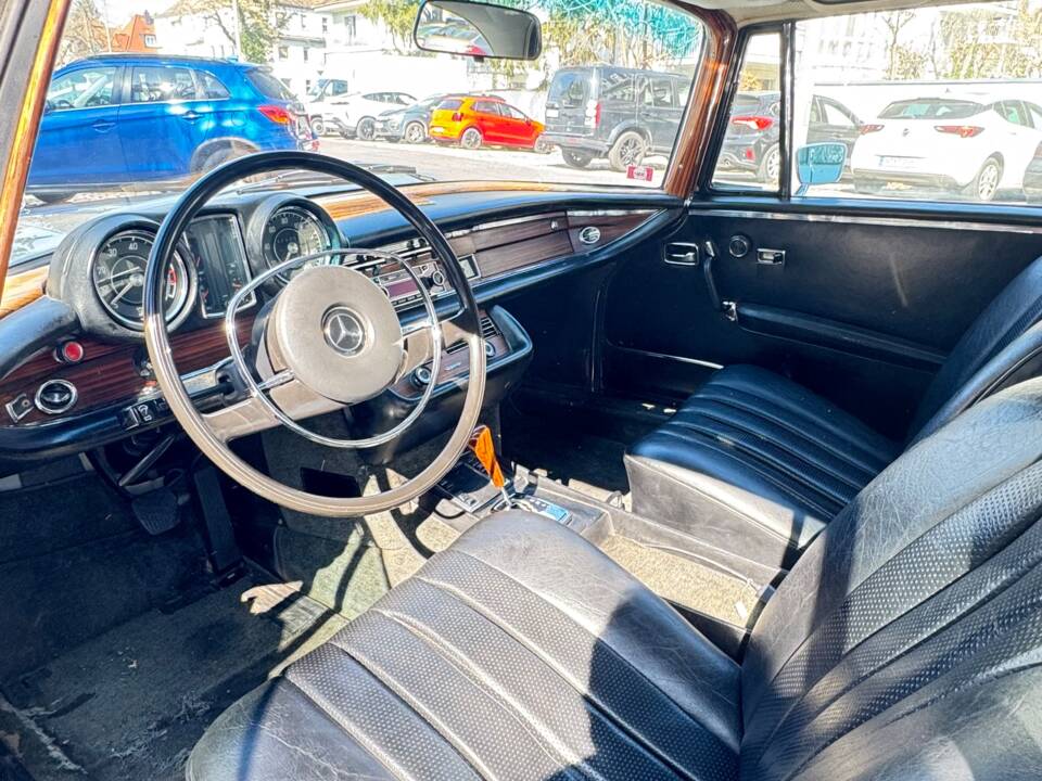 Imagen 7/17 de Mercedes-Benz 280 SE (1970)