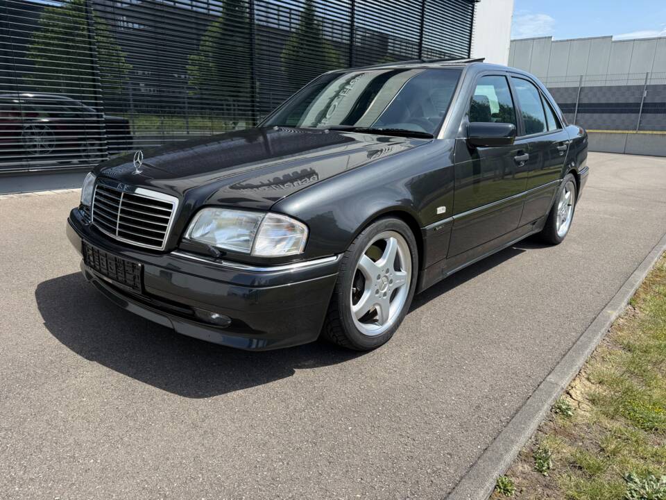 Image 1/22 of Mercedes-Benz C 36 AMG (1996)
