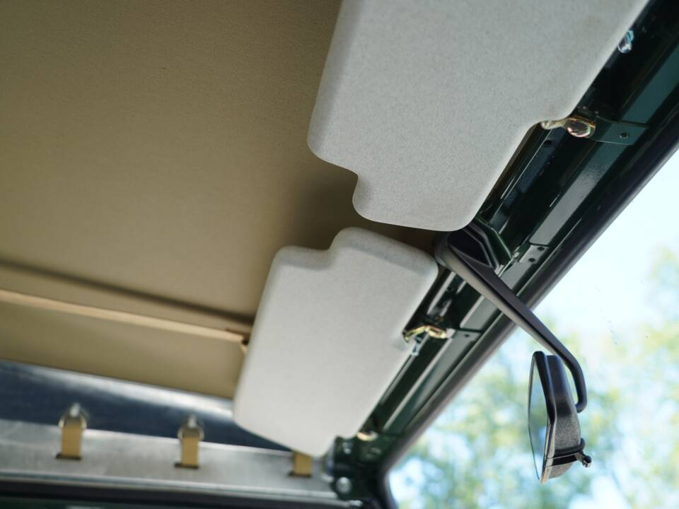 Image 21/64 of Land Rover Defender 90 Td5 (1999)