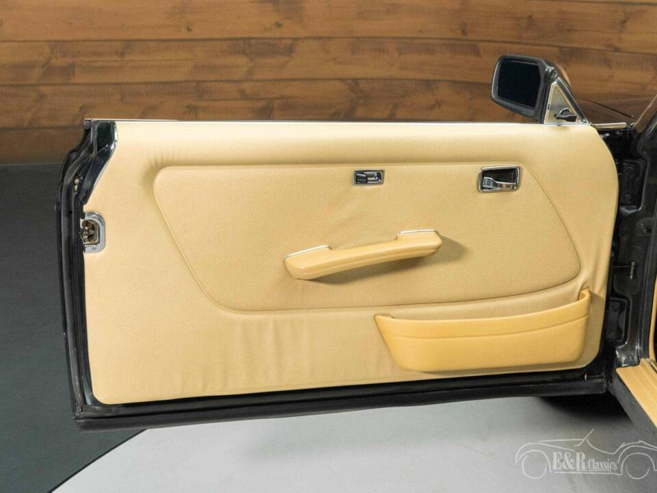 Immagine 14/19 di Mercedes-Benz 280 CE (1977)