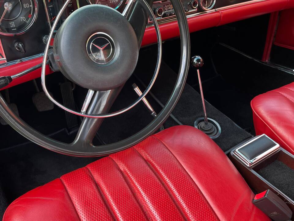 Bild 90/106 von Mercedes-Benz 280 SL (1969)