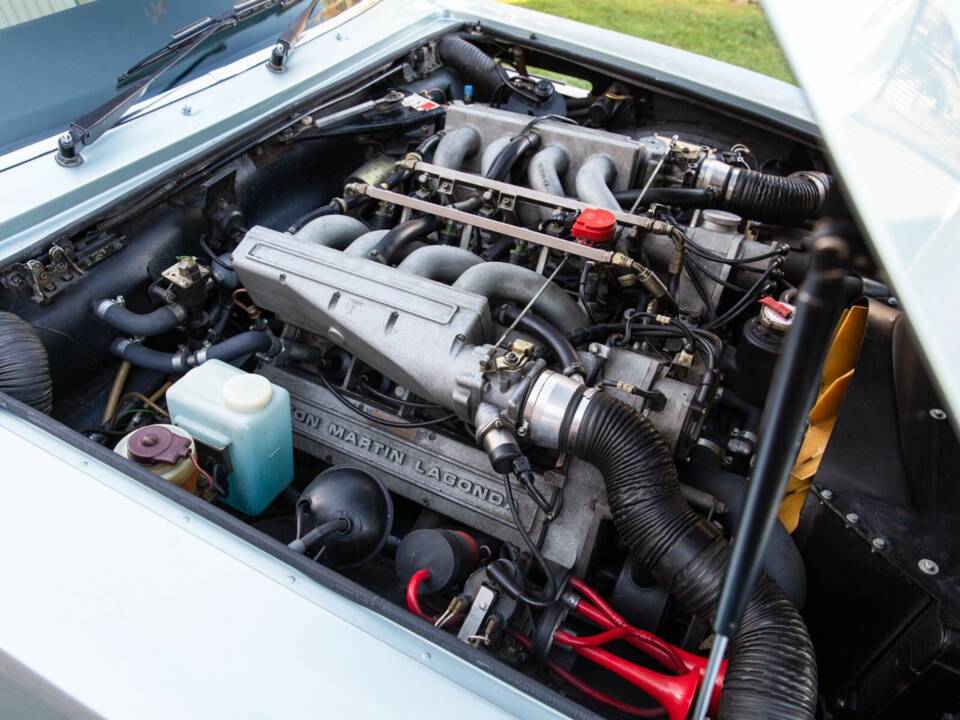 Image 6/50 of Aston Martin V8 EFi Volante (1987)