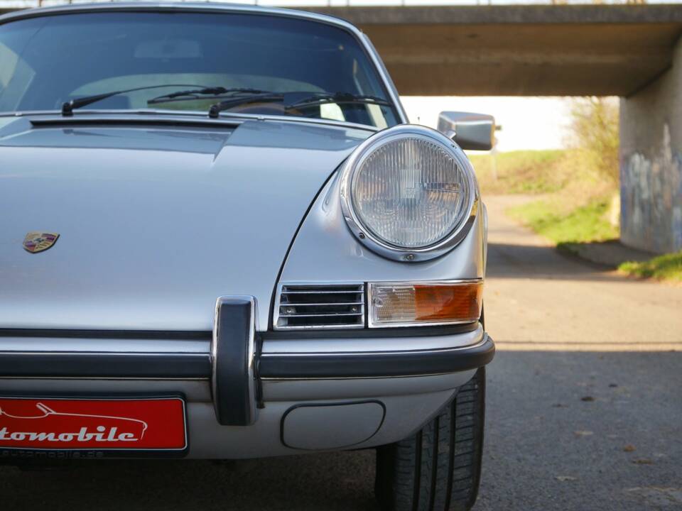 Bild 32/35 von Porsche 911 2.2 T (1970)