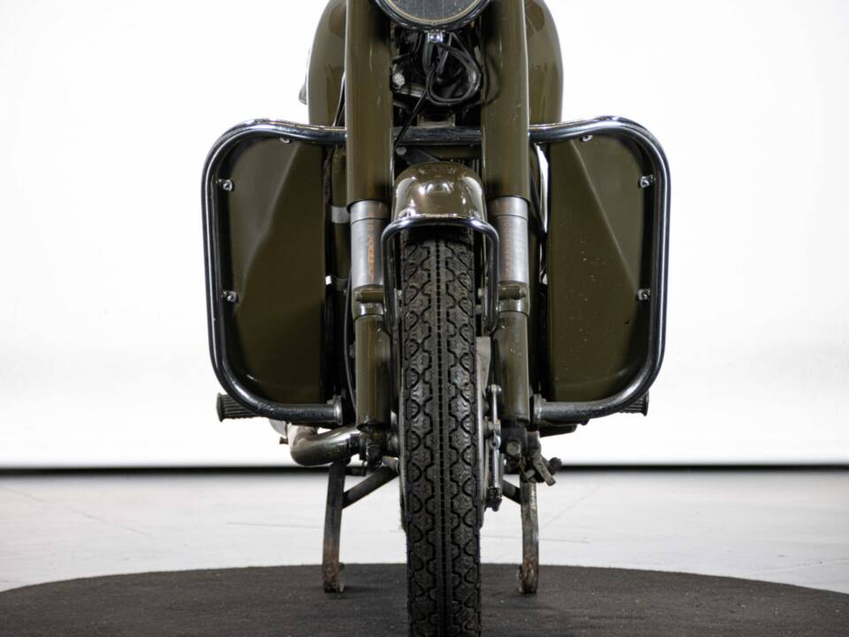 Bild 42/50 von Moto Guzzi Nuovo Falcone Militare (1973)