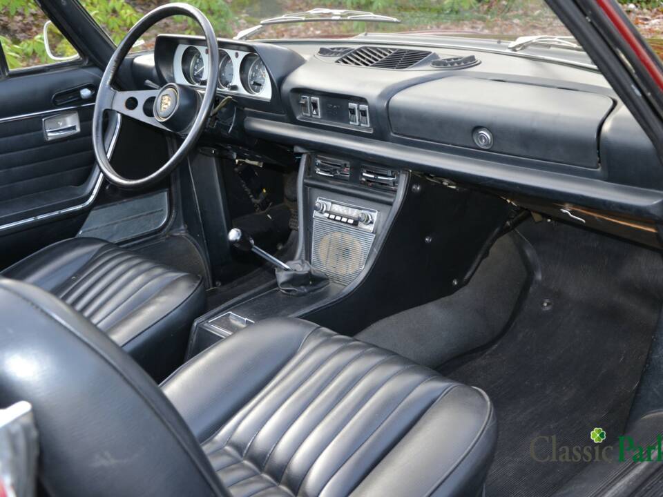 Bild 19/38 von Peugeot 504 Convertible (1970)