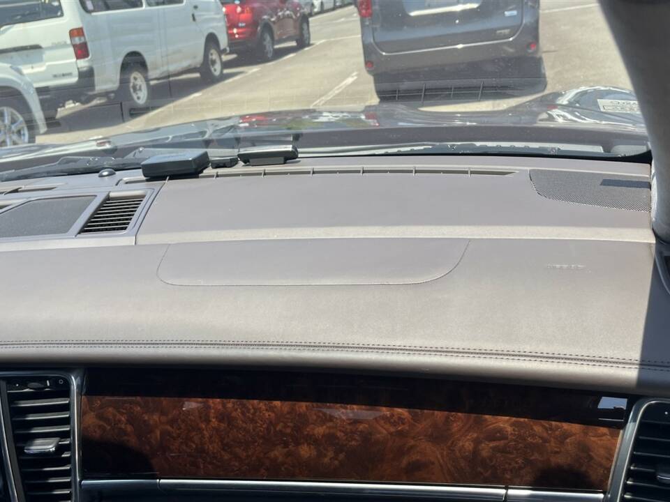 Image 74/91 of Porsche Panamera Turbo (2009)