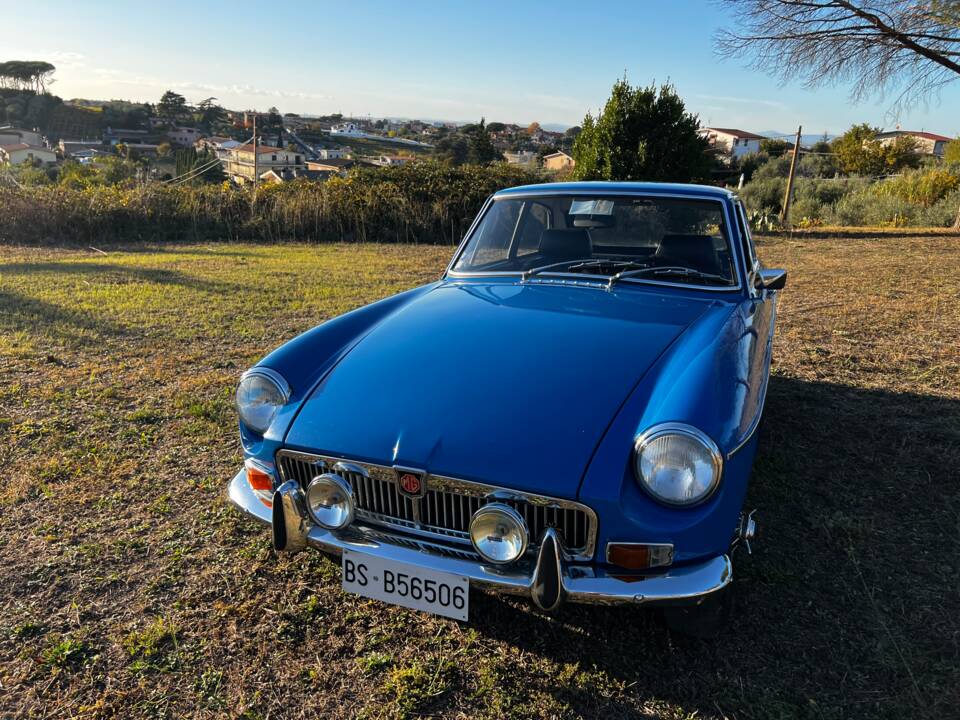 Image 10/50 of MG MGB GT (1972)