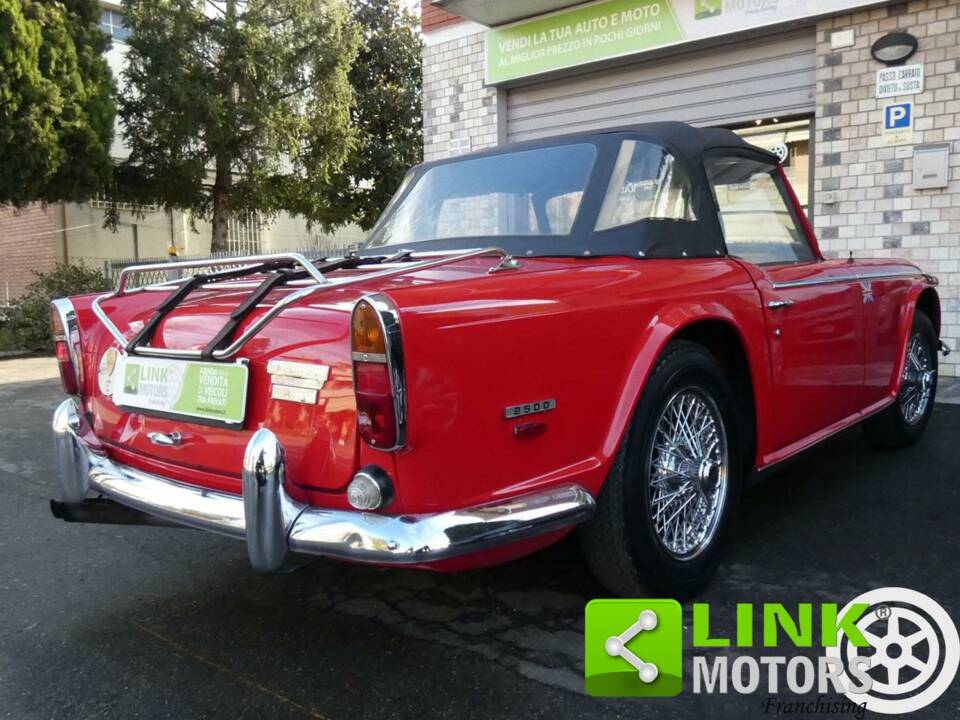 Image 9/10 of Triumph TR 5 PI (1968)