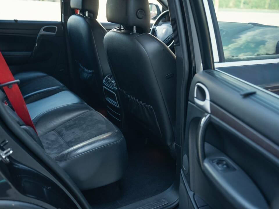 Image 9/15 of Porsche Cayenne Turbo (2008)