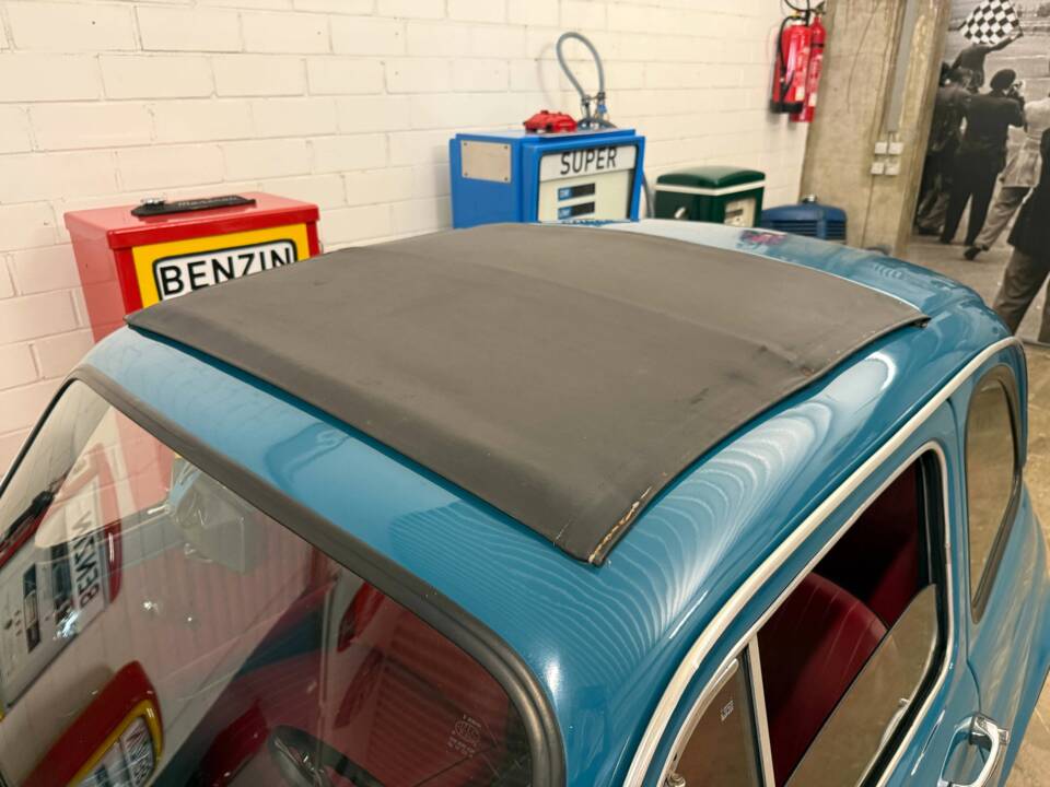 Image 6/17 of FIAT 500 L (1970)