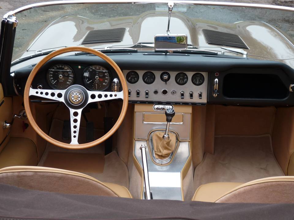 Bild 11/31 von Jaguar E-Type 3.8 Flat Floor (1961)