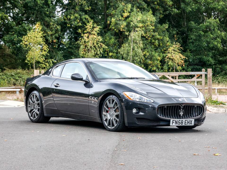 Image 1/43 of Maserati GranTurismo 4.2 (2008)