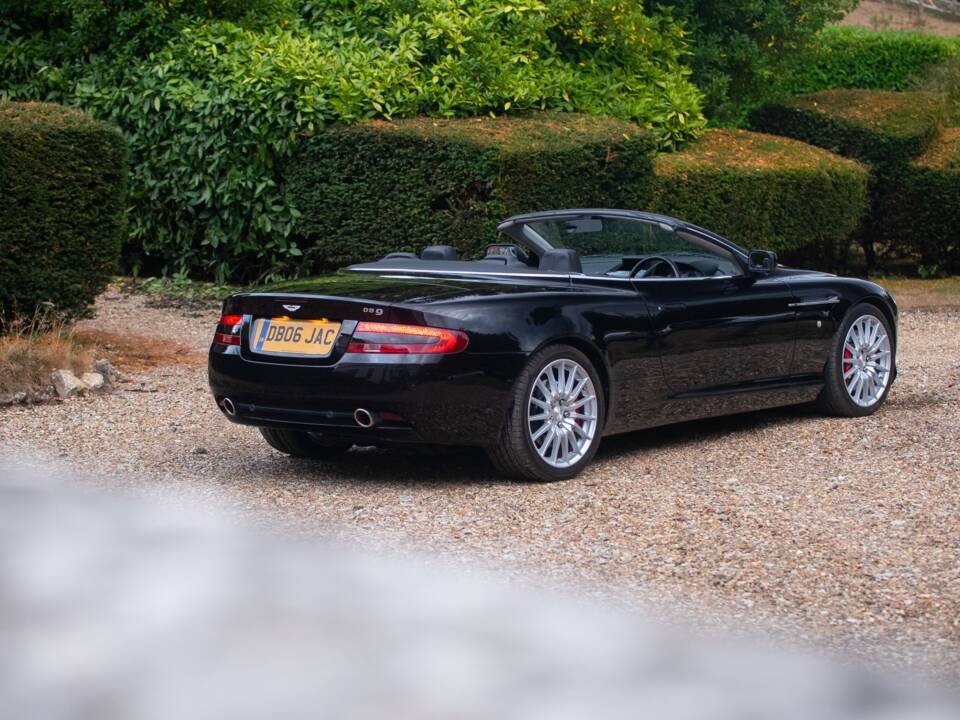 Bild 46/50 von Aston Martin DB 9 Volante (2006)