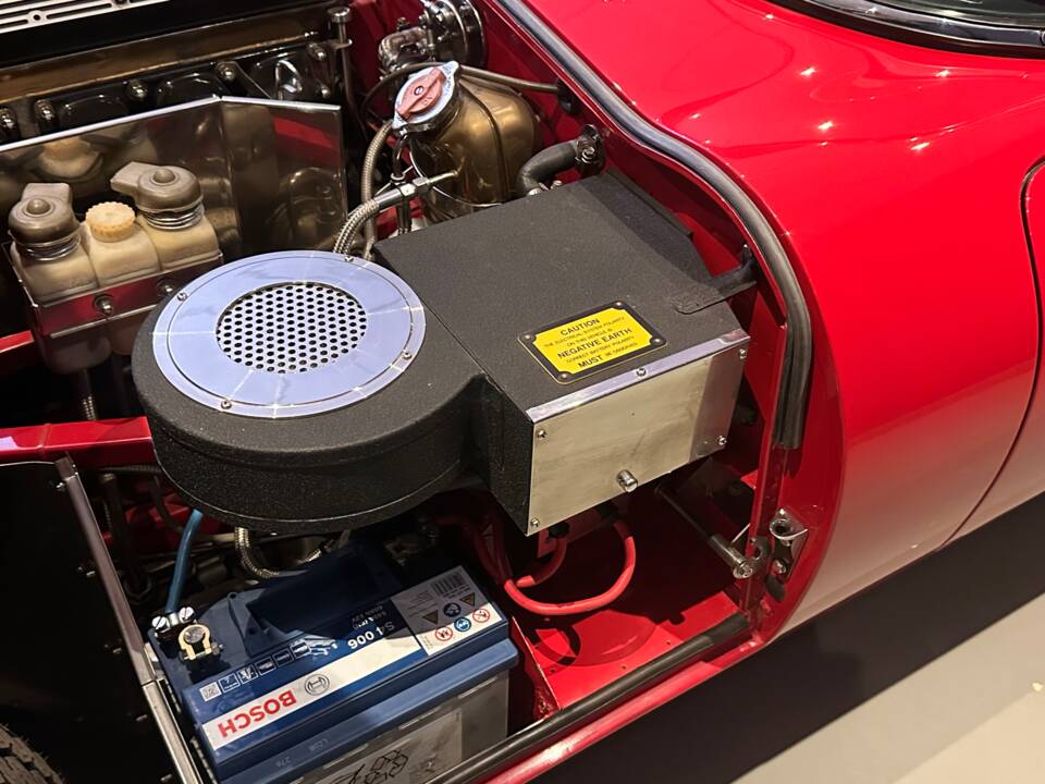 Afbeelding 71/95 van Jaguar XK-E (1970)