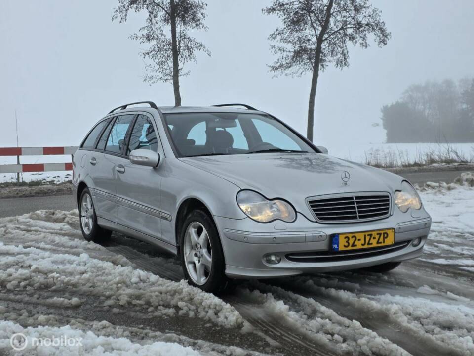Bild 6/39 von Mercedes-Benz C 180 Kompressor T (2002)