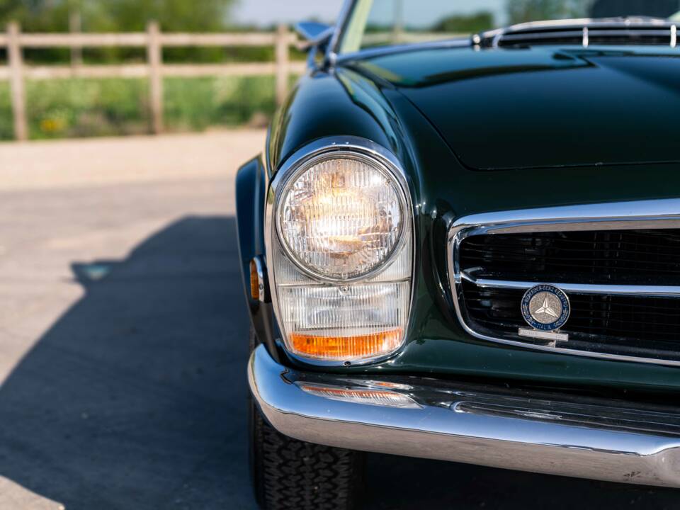 Afbeelding 33/43 van Mercedes-Benz 280 SL (1968)