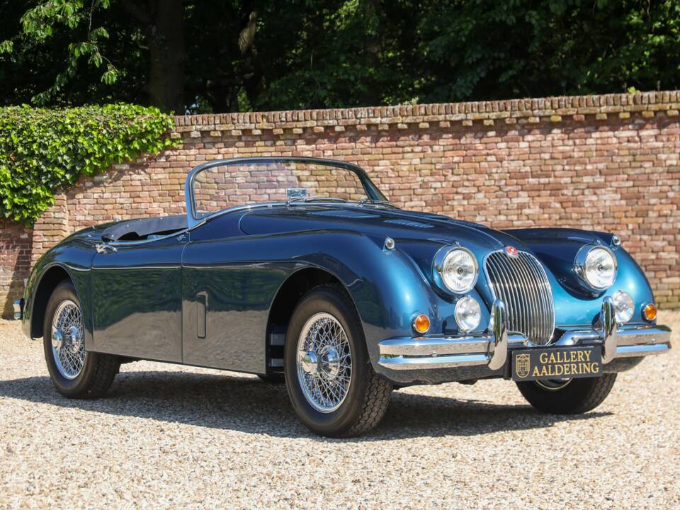 Image 33/50 of Jaguar XK 150 3.4 S OTS (1958)